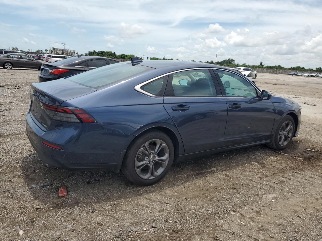 2024 HONDA ACCORD EX VIN:1HGCY1F39RA009169