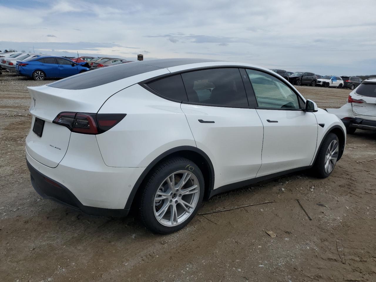 2022 TESLA MODEL Y  VIN:7SAYGDEE1NF339288