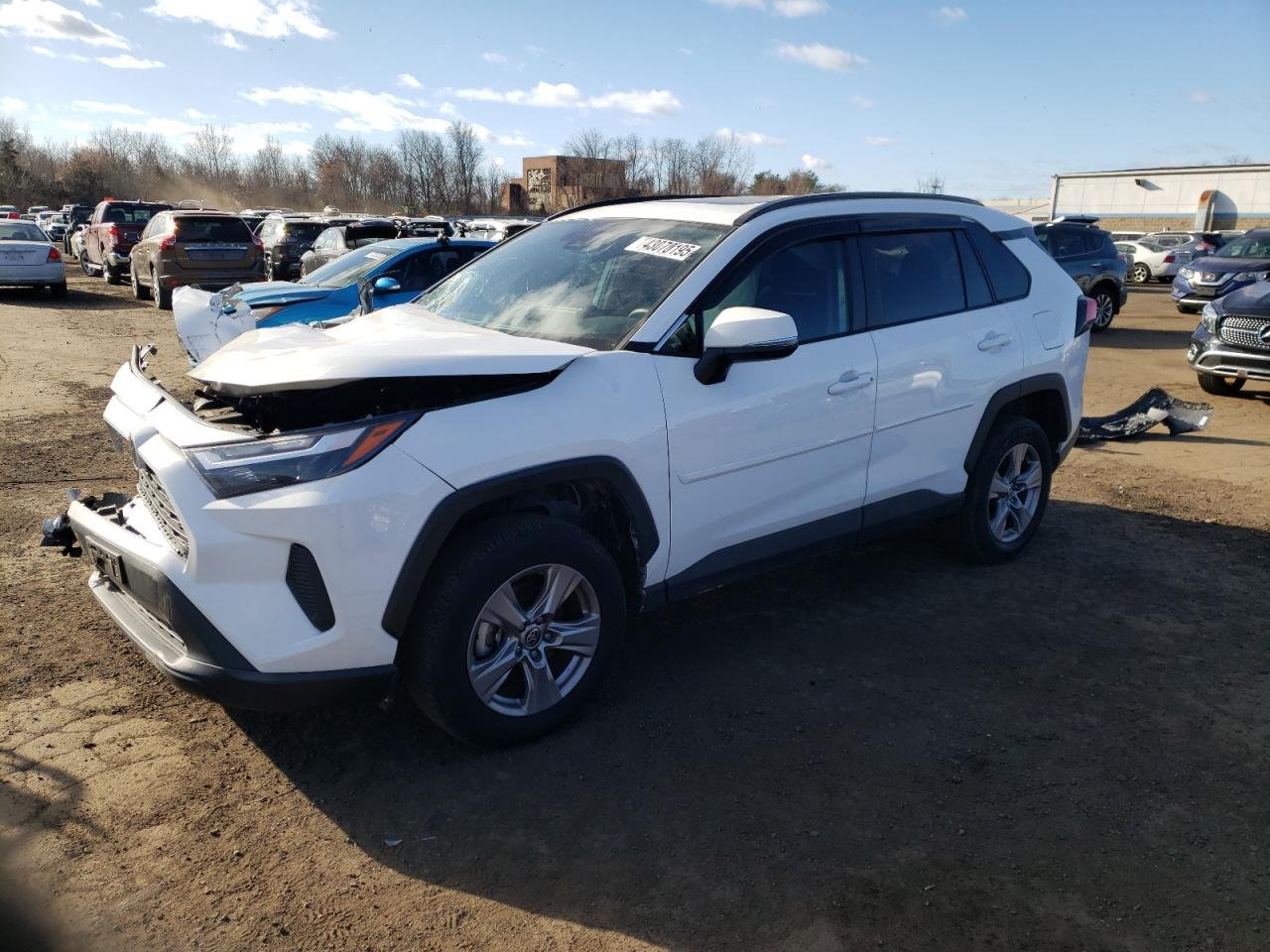 2022 TOYOTA RAV4 XLE VIN:2T3P1RFV2NC274355