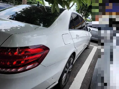 2015 Mercedes-Benz E 220 VIN: