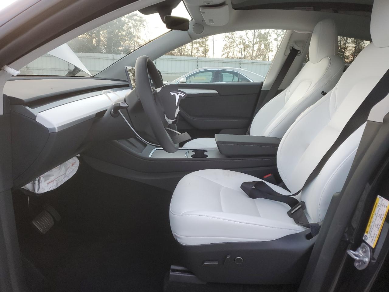 2024 TESLA MODEL Y  VIN:7SAYGAEE9RF131809