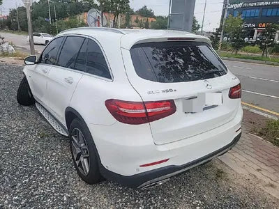 2018 Mercedes-Benz GLC 350 VIN: