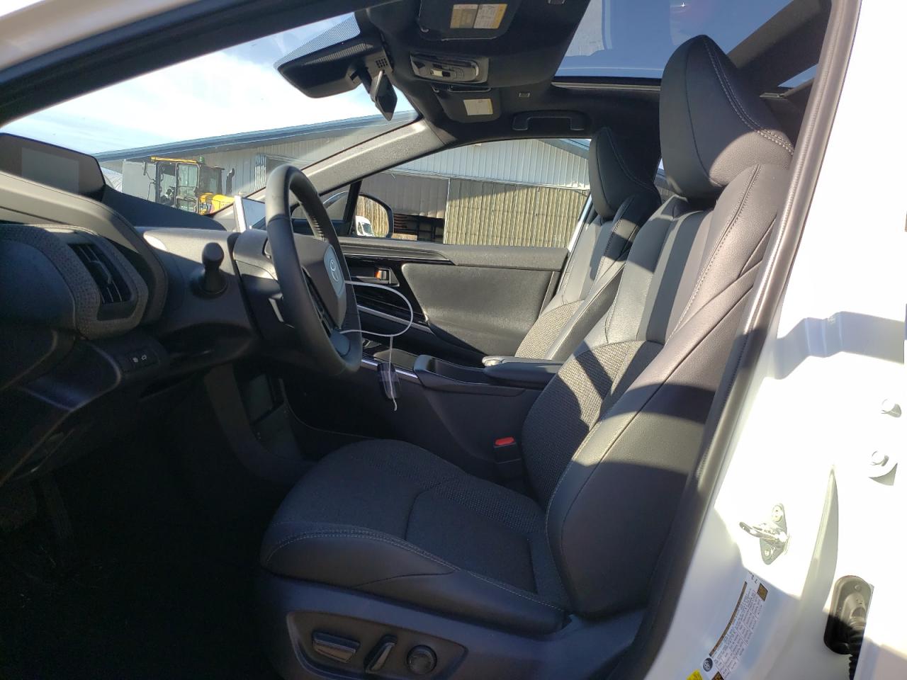 2024 TOYOTA BZ4X XLE VIN:JTMABACA7RA078839