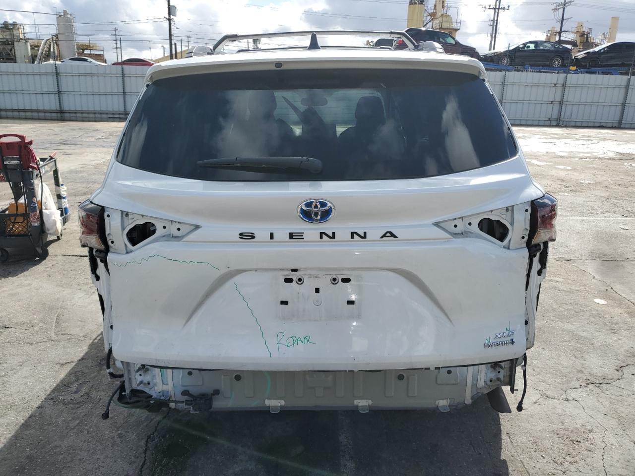 2023 TOYOTA SIENNA XLE VIN:5TDJRKEC2PS174278