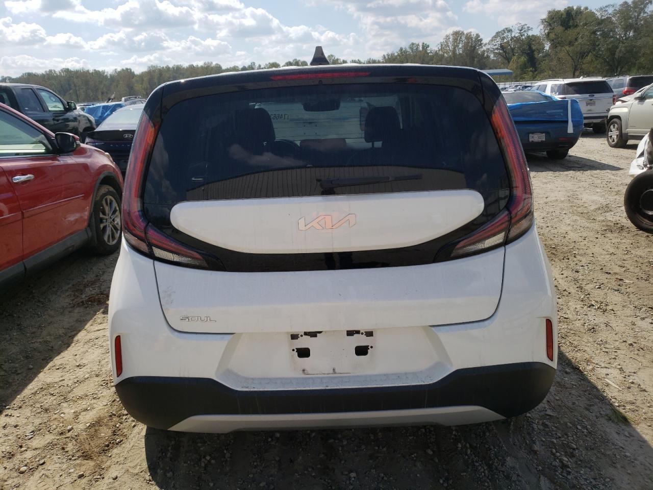 2023 KIA SOUL LX VIN:KNDJ23AU5P7872175