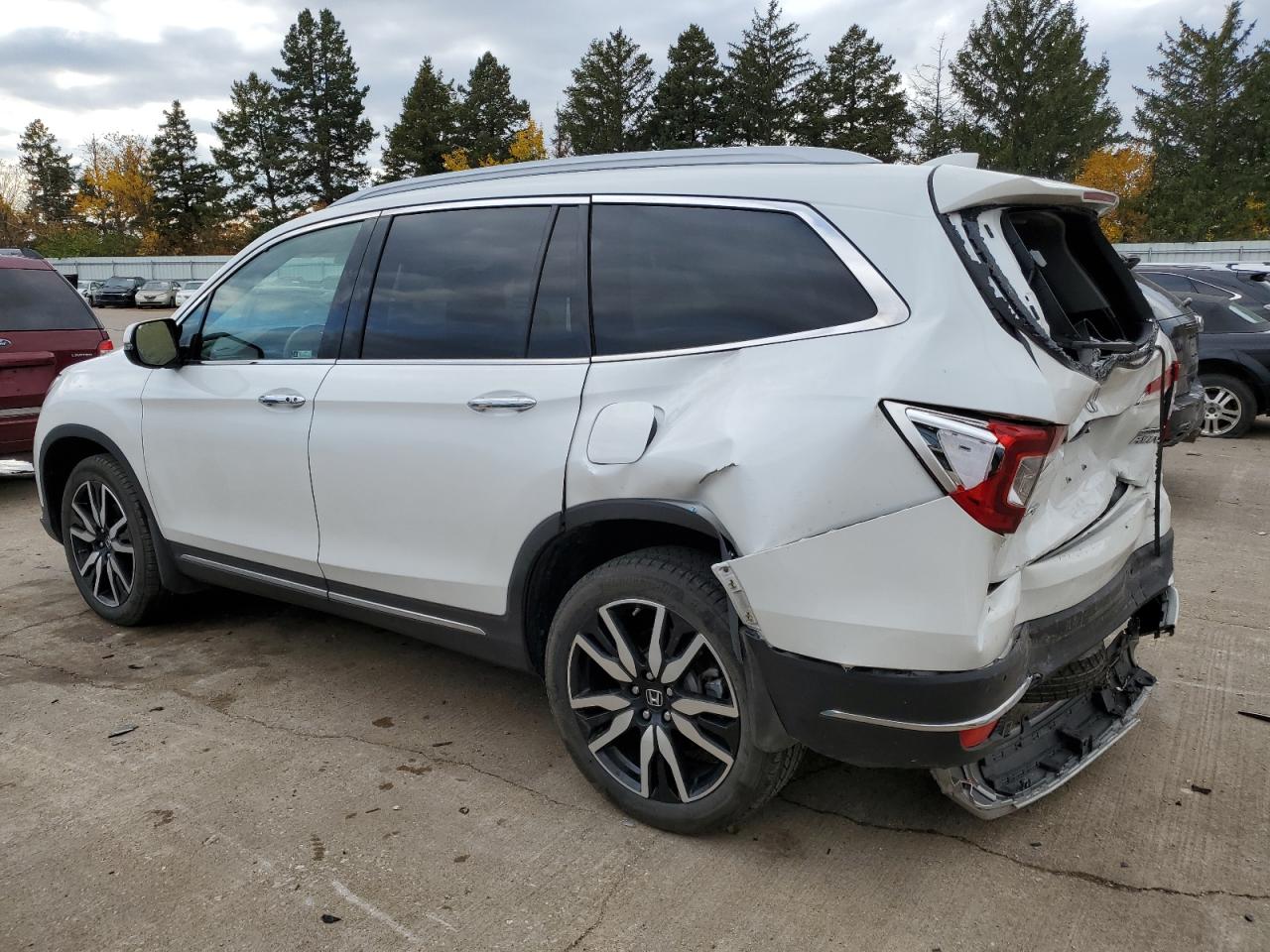 2022 HONDA PILOT TOURING VIN:5FNYF6H66NB068406