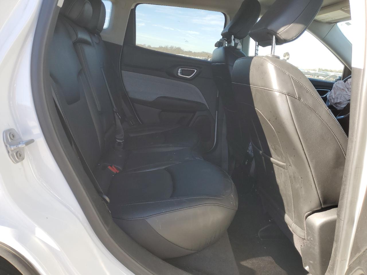 2022 JEEP COMPASS LATITUDE LUX VIN:3C4NJDFB4NT117495