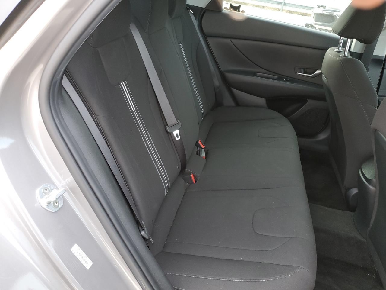 2022 HYUNDAI ELANTRA SEL VIN:KMHLM4AG8NU254068