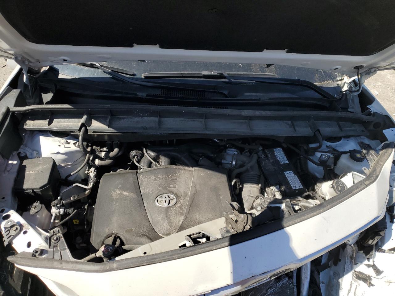 2022 TOYOTA HIGHLANDER XLE VIN:5TDGZRBH7NS592576
