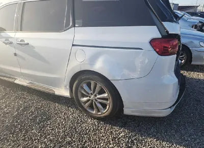 2016 Kia Carnival KNAMC81ABGS123373 VIN:KNAMC81ABGS123373