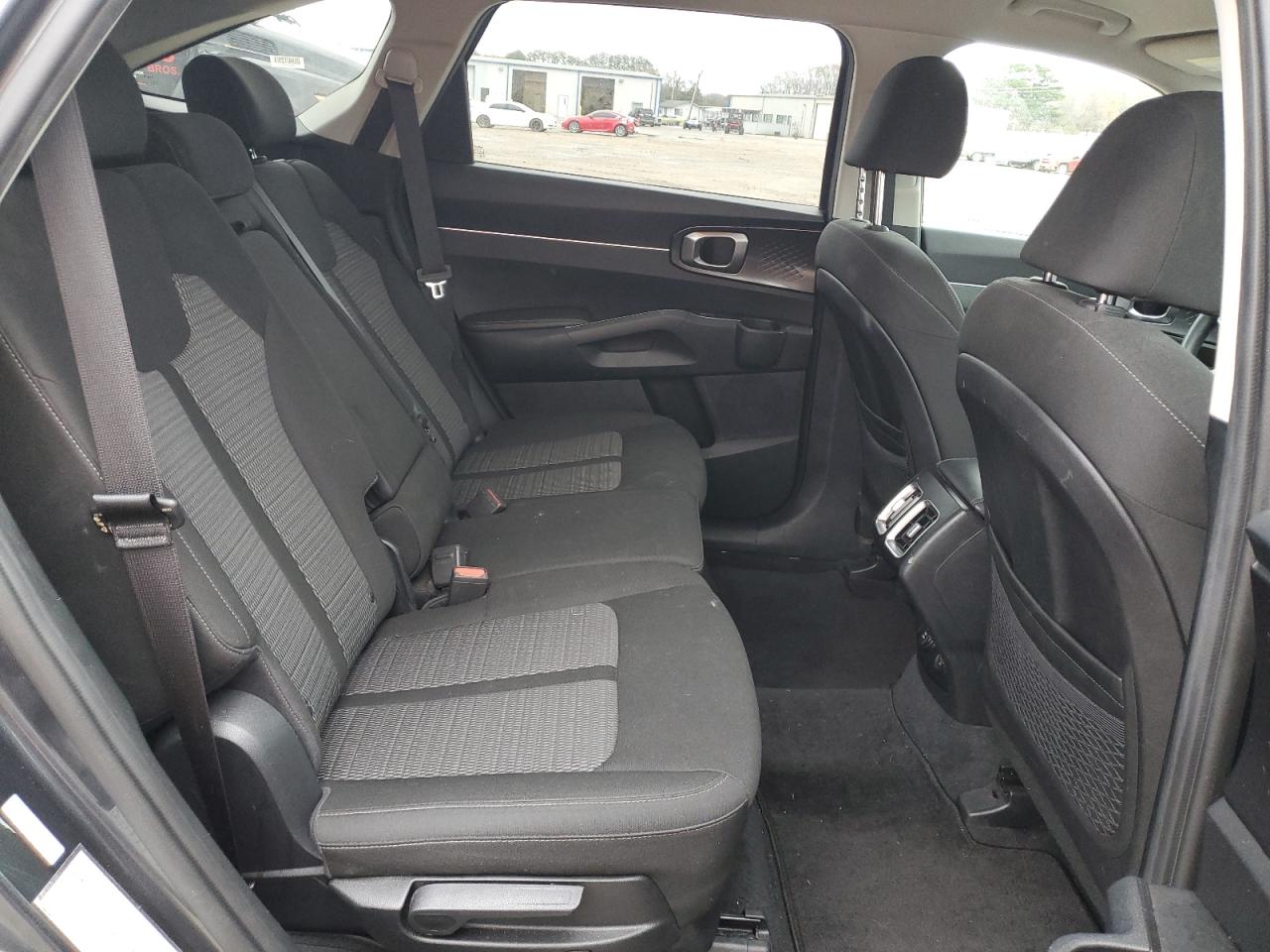 2022 KIA SORENTO LX VIN:5XYRG4LC9NG111566