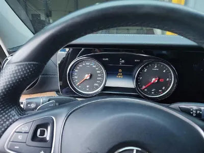 2017 Mercedes-Benz E 220 VIN: