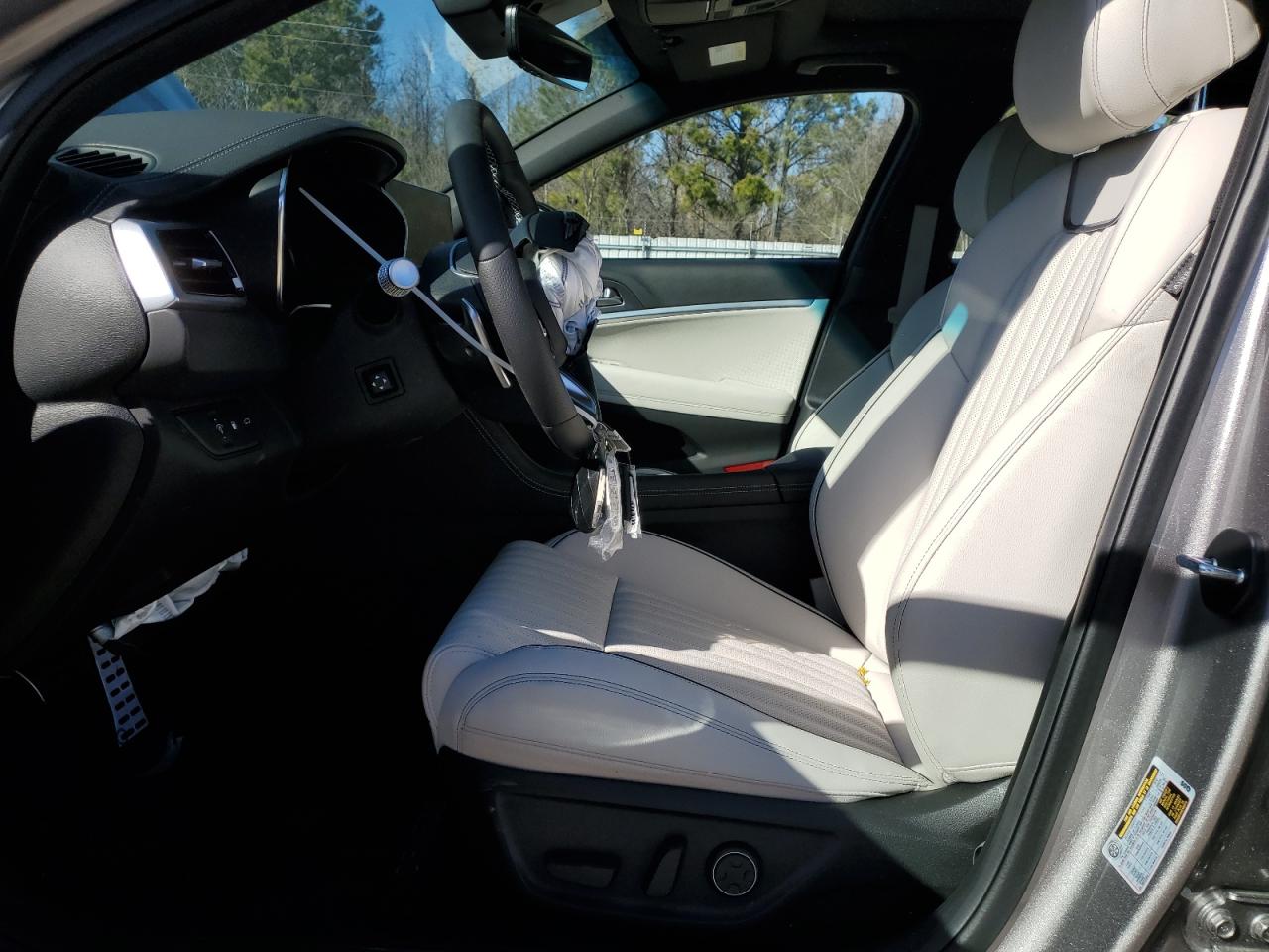 2024 GENESIS G70 BASE VIN:KMTG34SCXRU141685