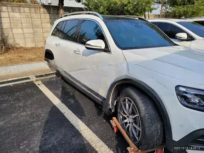 2023 BMW B3 NONE VIN: