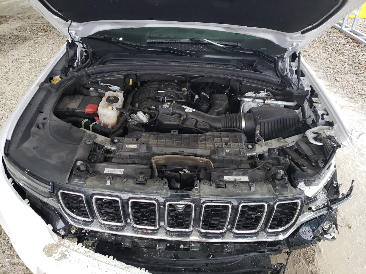 2023 JEEP GRAND CHEROKEE LIMITED VIN:1C4RJHBG5PC510964