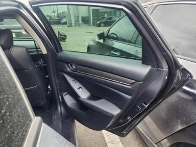 2019 Honda Accord VIN: