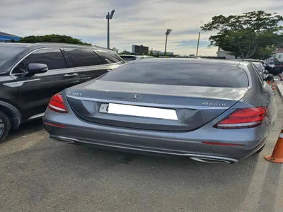 2018 Mercedes-Benz E 300 WDDZF4KB2JA413020 VIN:WDDZF4KB2JA413020