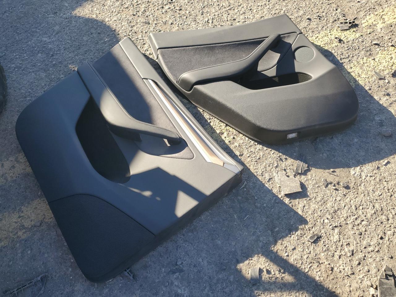 2023 TESLA MODEL Y  VIN:7SAYGDEE0PA196351