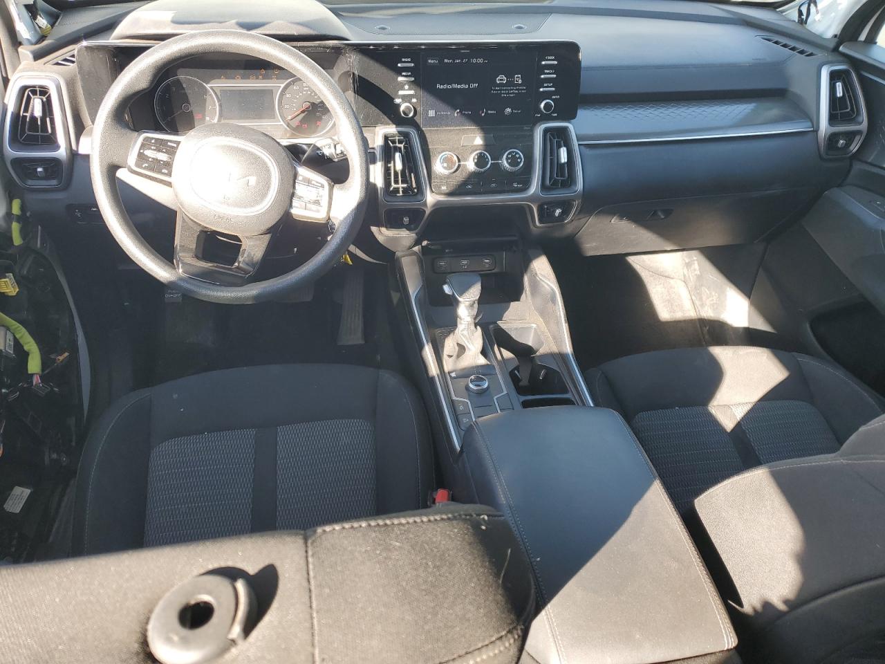 2022 KIA SORENTO LX VIN:5XYRGDLC6NG098582