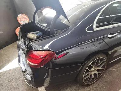 2017 Mercedes-Benz E 220 VIN: