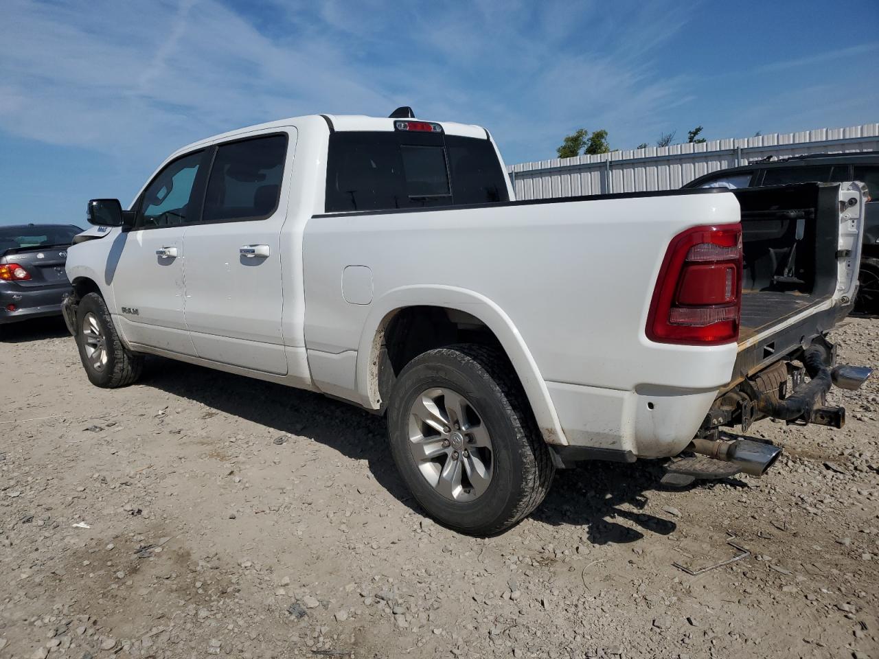 2022 RAM 1500 LARAMIE VIN:1C6SRFRT0NN433740