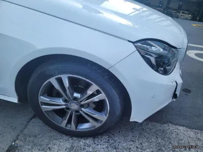 2015 Mercedes-Benz E 220 VIN: