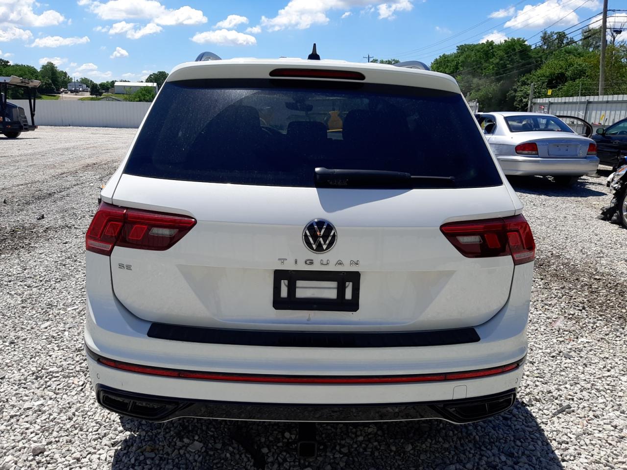 2023 VOLKSWAGEN TIGUAN SE R-LINE BLACK VIN:3VVCB7AX1PM044027