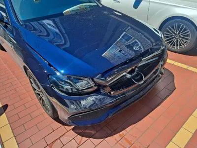 2018 Mercedes-Benz E 300 VIN: