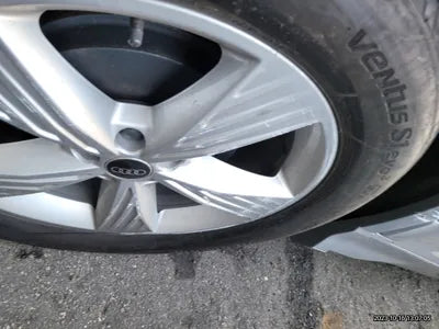 2022 Audi e-tron VIN: