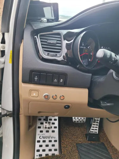 2017 Kia Carnival VIN: