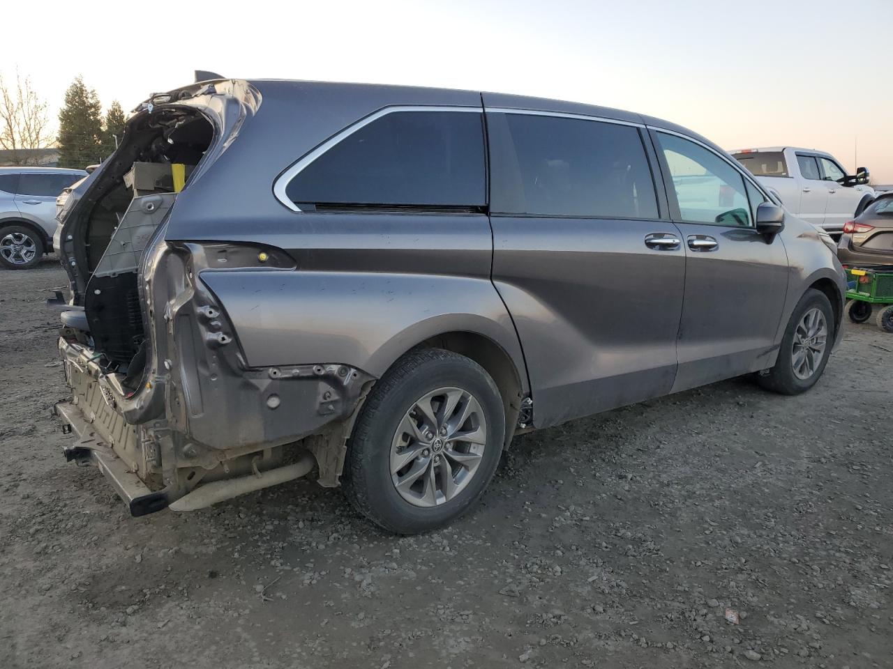 2023 TOYOTA SIENNA XLE VIN:5TDYRKEC1PS143649