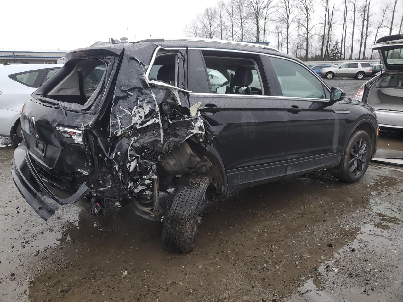 2023 VOLKSWAGEN TIGUAN SE VIN:WBANE73506CM31028