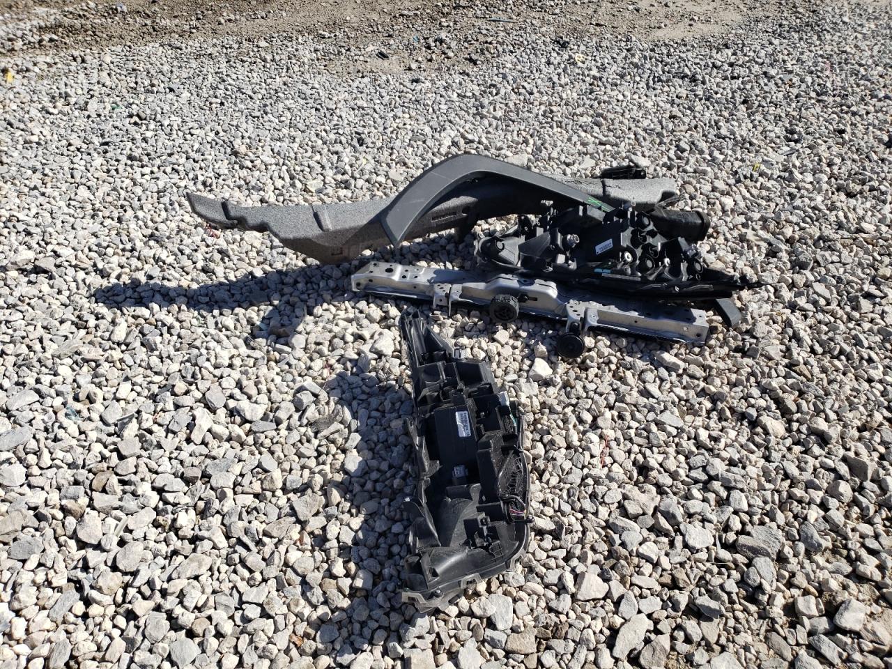 2022 TOYOTA RAV4 XLE VIN:4T3RWRFV9NU076543