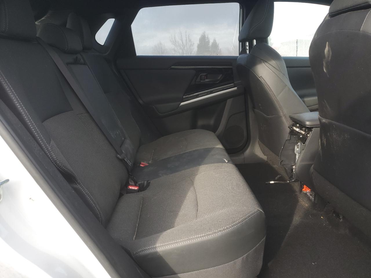 2024 TOYOTA BZ4X XLE VIN:JTMABACA9RA068930