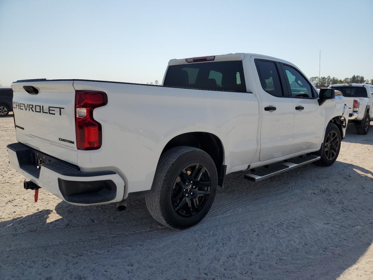 2024 CHEVROLET SILVERADO C1500 CUSTOM VIN:1GCRABEK2RZ179743