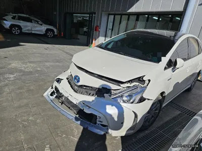 2016 Toyota Prius v VIN: