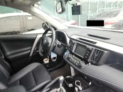 2018 Toyota RAV4 VIN: