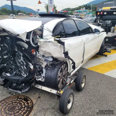 2018 Mercedes-Benz C 200 WDDWF4CB3JF642195 VIN:WDDWF4CB3JF642195