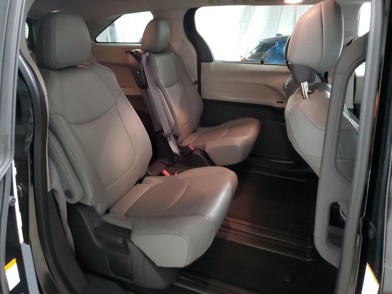 2023 TOYOTA SIENNA XLE VIN:5TDYRKEC7PS168068