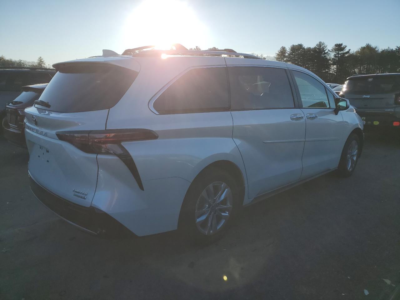 2022 TOYOTA SIENNA LIMITED VIN:5TDZSKFC4NS042478