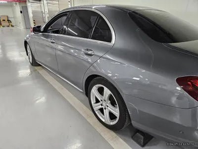 2017 Mercedes-Benz E 200 VIN: