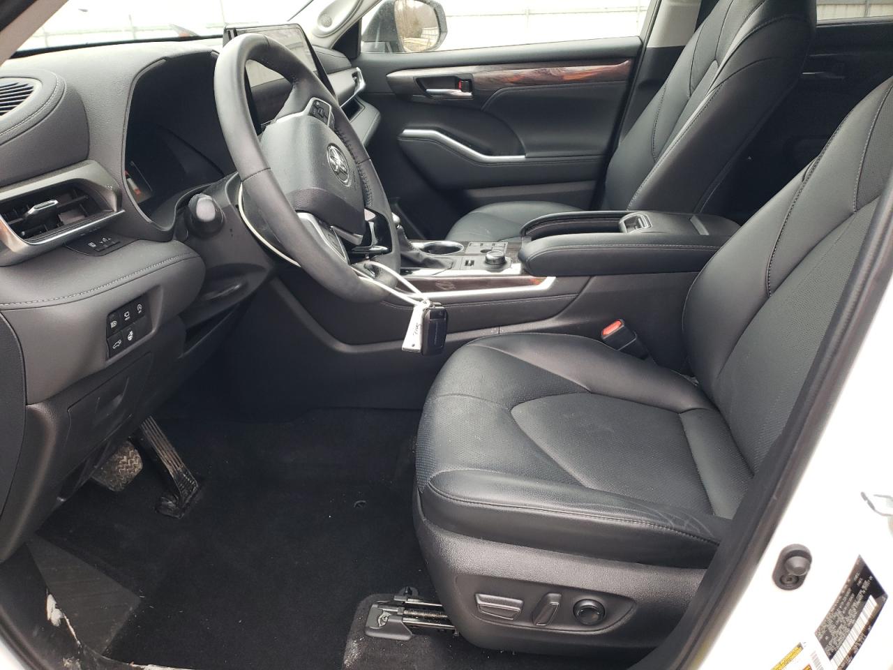2024 TOYOTA HIGHLANDER LE VIN:5TDKDRBH4RS537386