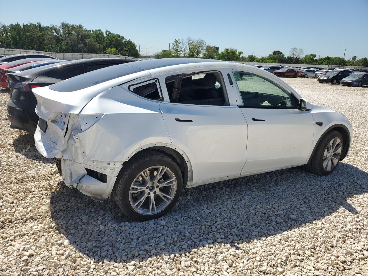 2023 TESLA MODEL Y  VIN:7SAYGDEE3PA088323