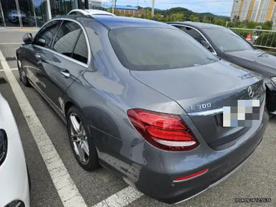 2017 Mercedes-Benz E 300 VIN: