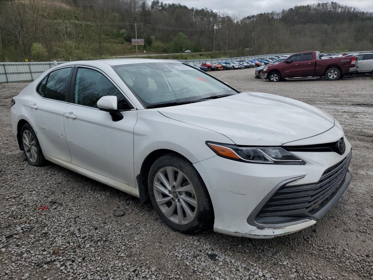 2022 TOYOTA CAMRY LE VIN:4T1C11AK8NU704524