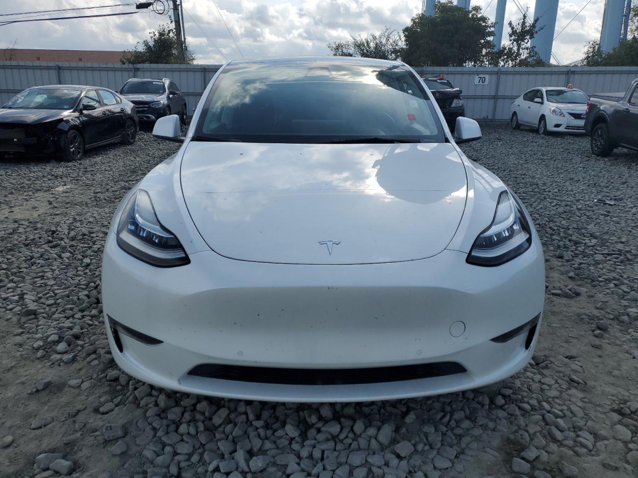 2022 TESLA MODEL Y  VIN:7SAYGDEE1NF328971