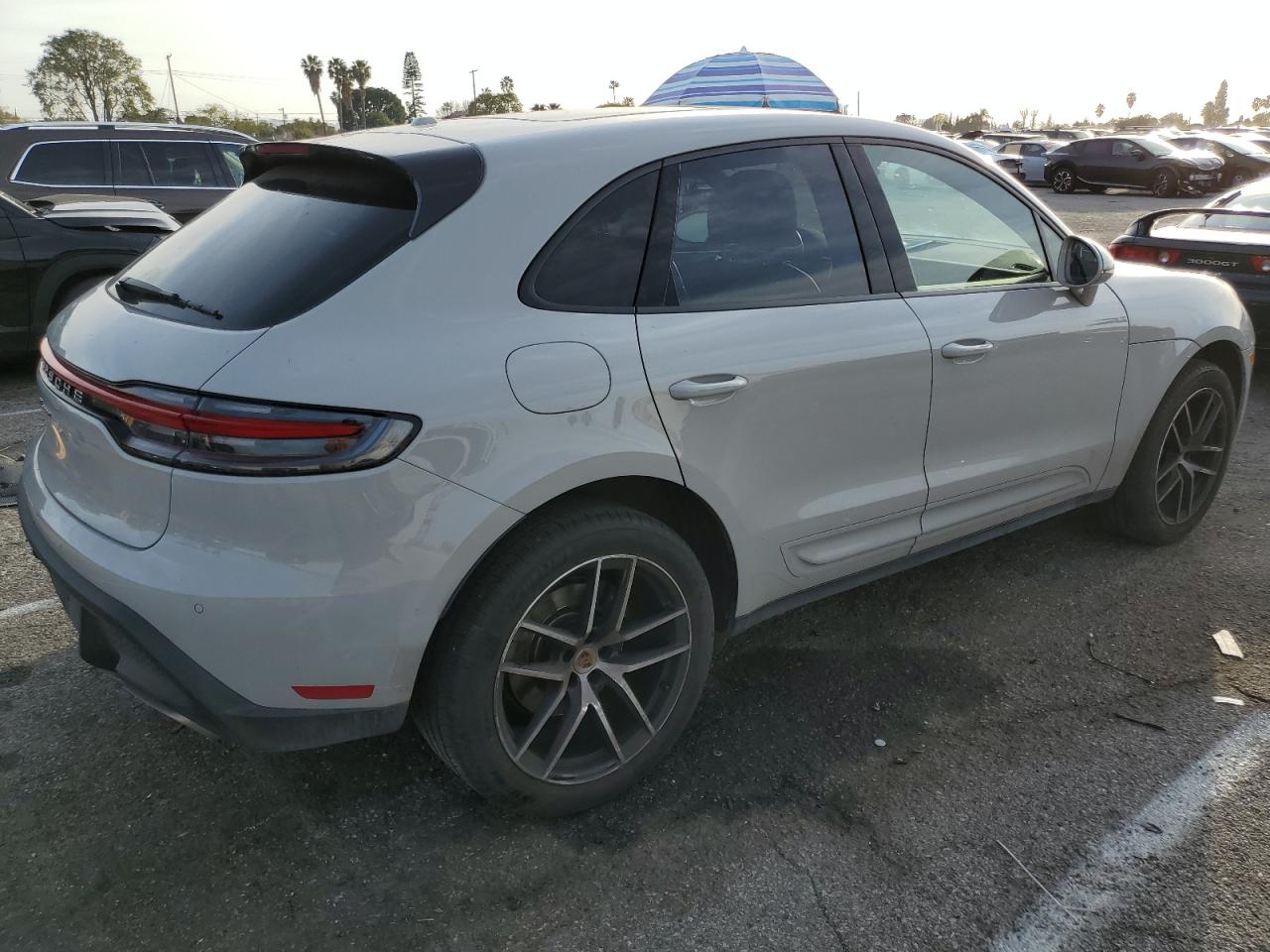 2022 PORSCHE MACAN  VIN:WP1AA2A53NLB09015