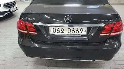 2016 Mercedes-Benz E 220 VIN: