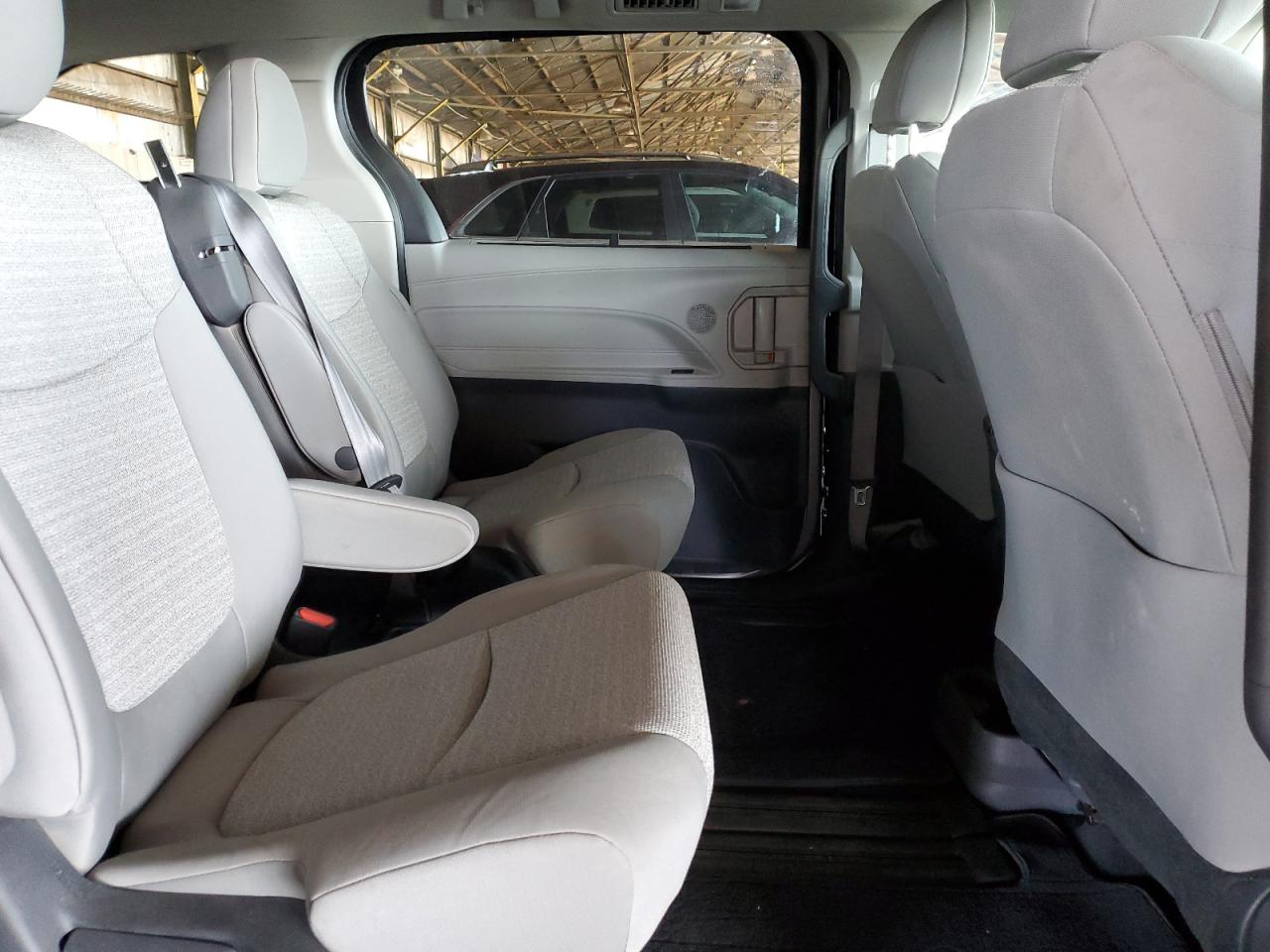 2023 TOYOTA SIENNA LE VIN:5TDBRKEC5PS179124
