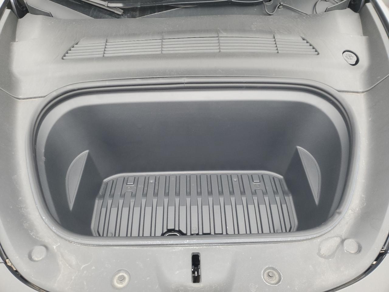 2022 TESLA MODEL Y  VIN:7SAYGDEE8NF516158
